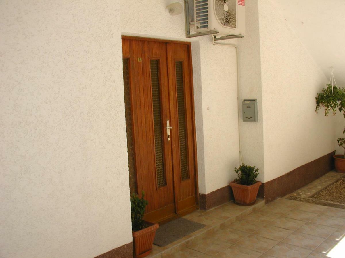 Apartman Jozo Orij Dugi Rat Exterior foto